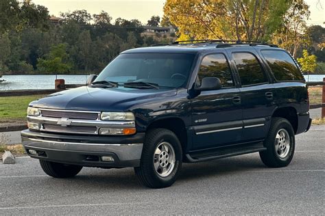 2002 Chevrolet Tahoe photo