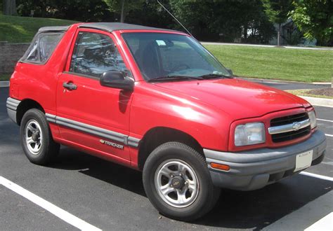 2002 Chevrolet Tracker photo