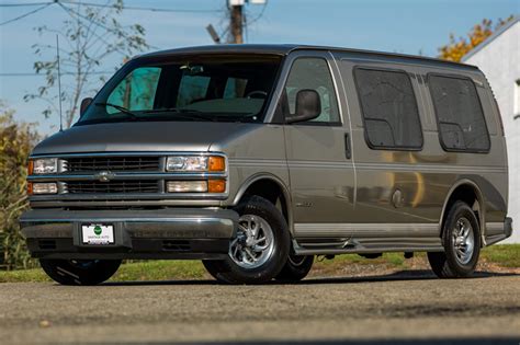 2002 Chevrolet Van