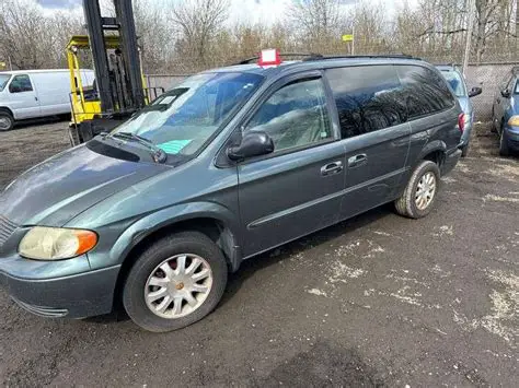 2002 Chrysler Town and country engine