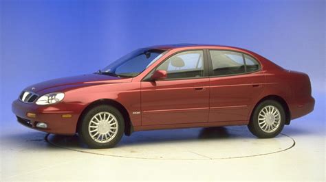 2002 Daewoo Leganza photo