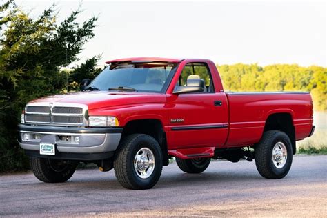 2002 Dodge Dodge truck photo