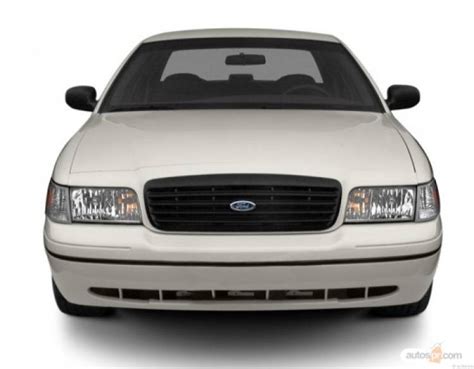 2002 Ford Crown victoria photo