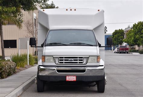 2002 Ford E-550 photo