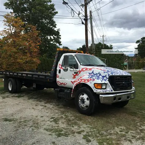 2002 Ford F-650 photo