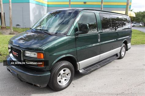 2002 Gmc G van photo