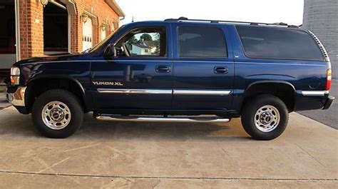 2002 Gmc Yukon xl 2500 photo