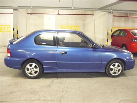 2002 Hyundai Accent photo