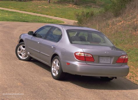 2002 Infiniti I30 photo