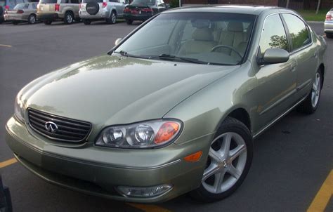 2002 Infiniti I35 photo