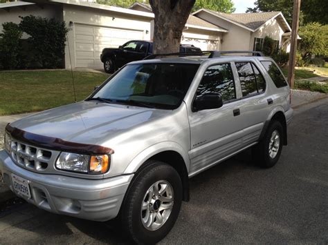 2002 Isuzu Rodeo photo