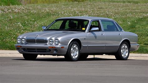 2002 Jaguar Vanden plas