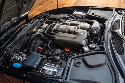 2002 Jaguar Xkr engine