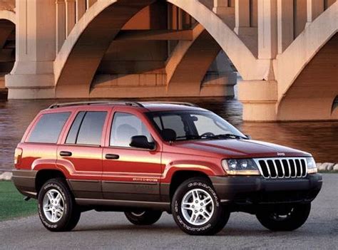 2002 Jeep Laredo photo