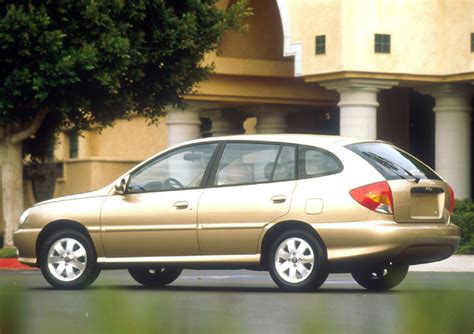 2002 Kia Rio cinco photo