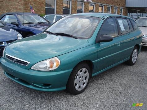 2002 Kia Rio cinco