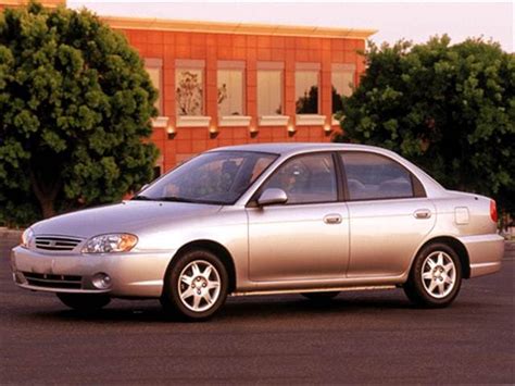 2002 Kia Spectra photo