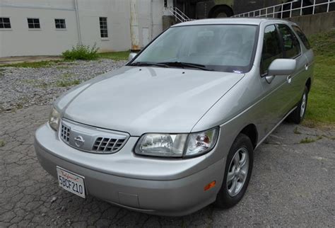2002 Nissan Altra engine