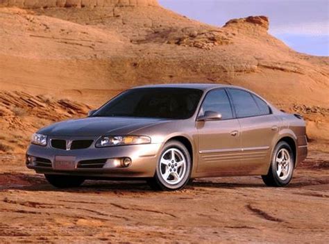 2002 Pontiac Bonneville photo