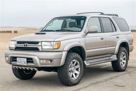 2002 Toyota 4 runner photo