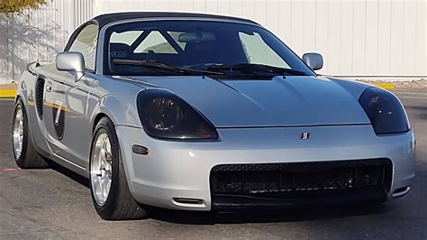 2002 Toyota Mr2 photo