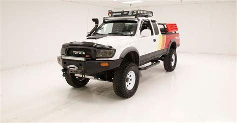 2002 Toyota Tacoma photo