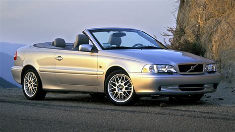 2002 Volvo C70 convertible photo