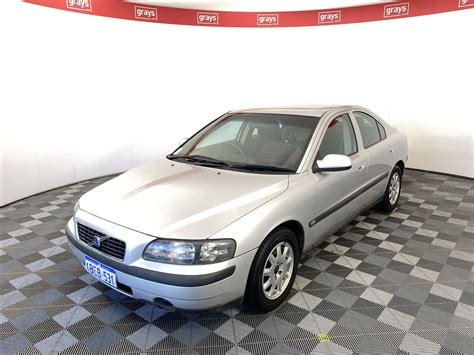 2002 Volvo S70