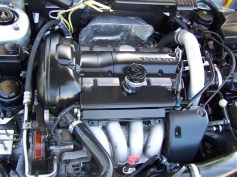 2002 Volvo V40 engine