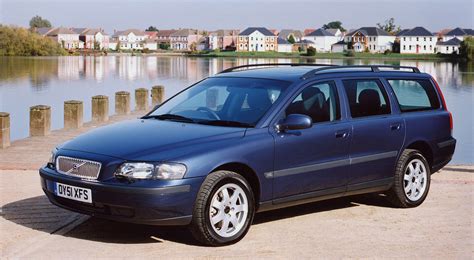 2002 Volvo V70 photo