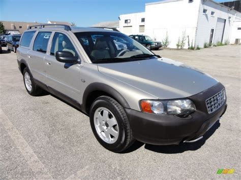 2002 Volvo V70xc photo