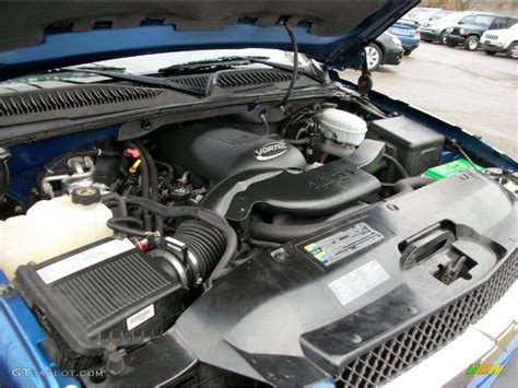 2003 Chevrolet Avalanche engine