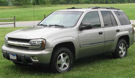 2003 Chevrolet Trailblazer photo