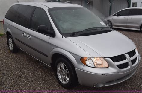 2003 Dodge Grand caravan photo