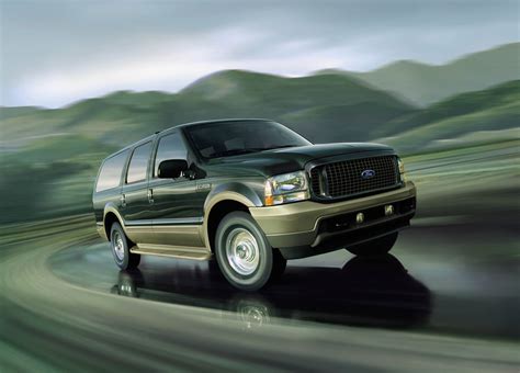 2003 Ford Excursion photo