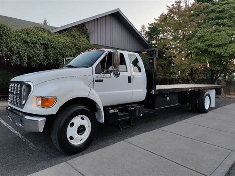 2003 Ford F-650 photo