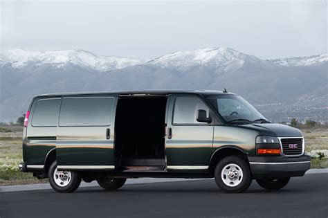 2003 Gmc Savana 2500 photo