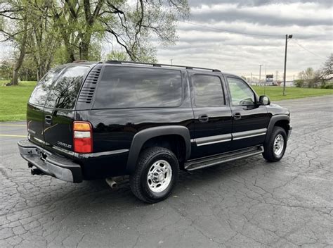 2003 Gmc Suburban photo