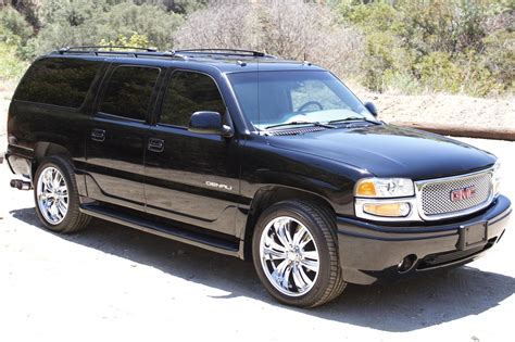 2003 Gmc Yukon xl denali photo