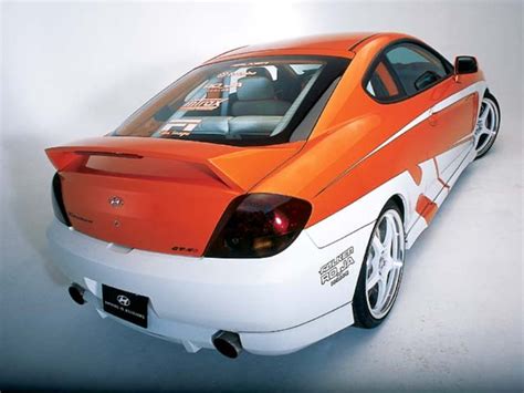 2003 Hyundai Tiburon photo