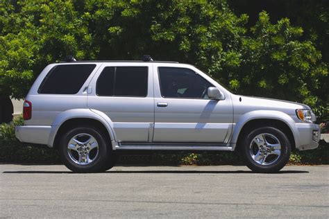 2003 Infiniti Qx4 photo