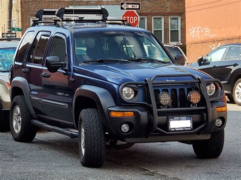 2003 Jeep Liberty photo