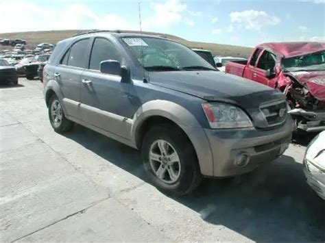 2003 Kia Sorento photo