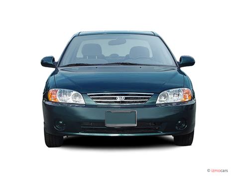 2003 Kia Spectra photo