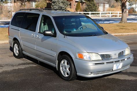 2003 Oldsmobile Silhouette photo