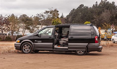 2003 Pontiac Montana photo