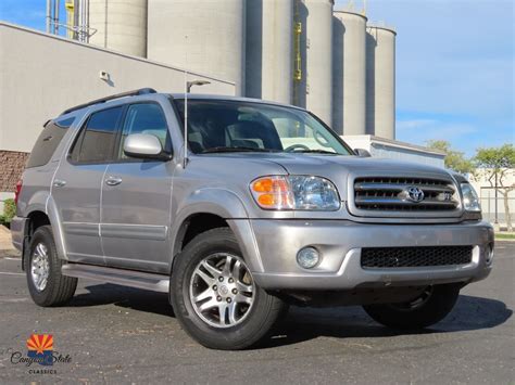 2003 Toyota Sequoia photo