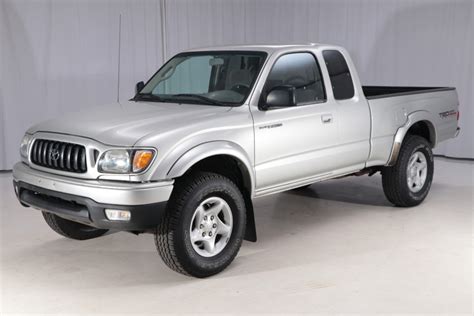 2003 Toyota Tacoma photo