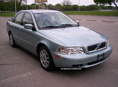 2003 Volvo S40 photo