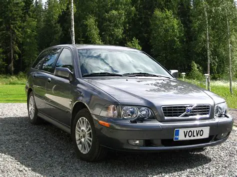 2003 Volvo V40